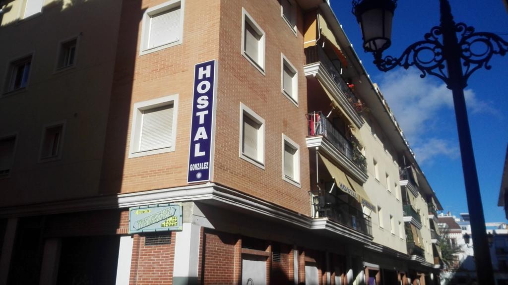 מארבלה Hostal Gonzalez מראה חיצוני תמונה