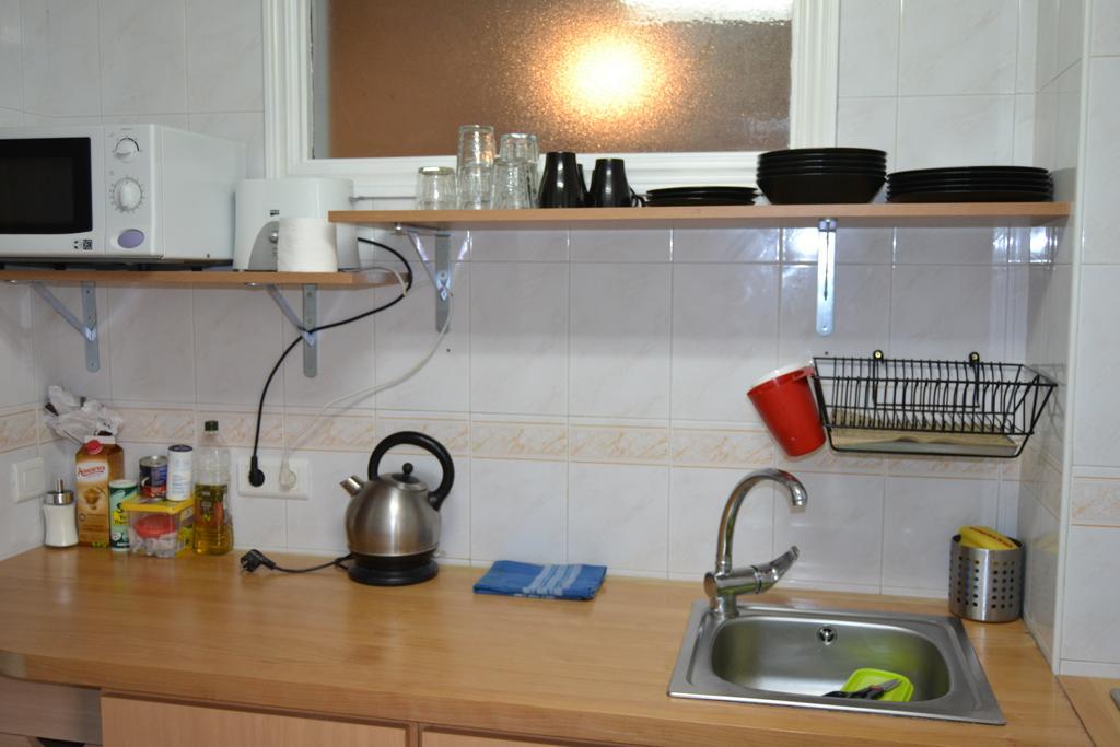 מארבלה Hostal Gonzalez מראה חיצוני תמונה