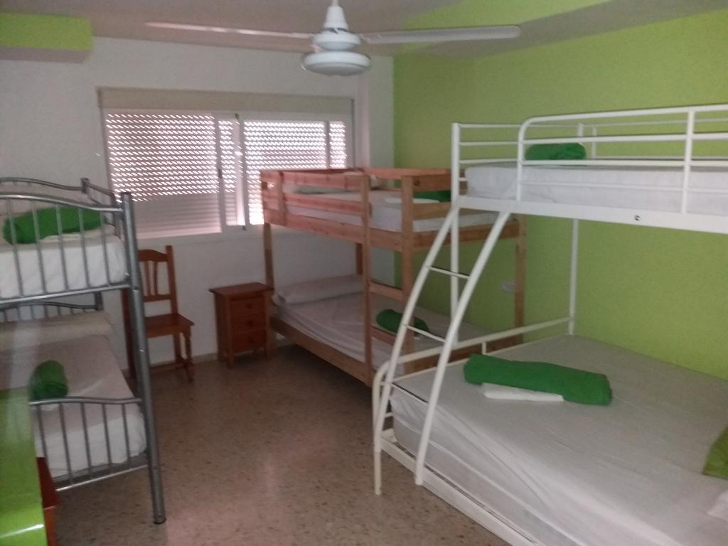 מארבלה Hostal Gonzalez מראה חיצוני תמונה