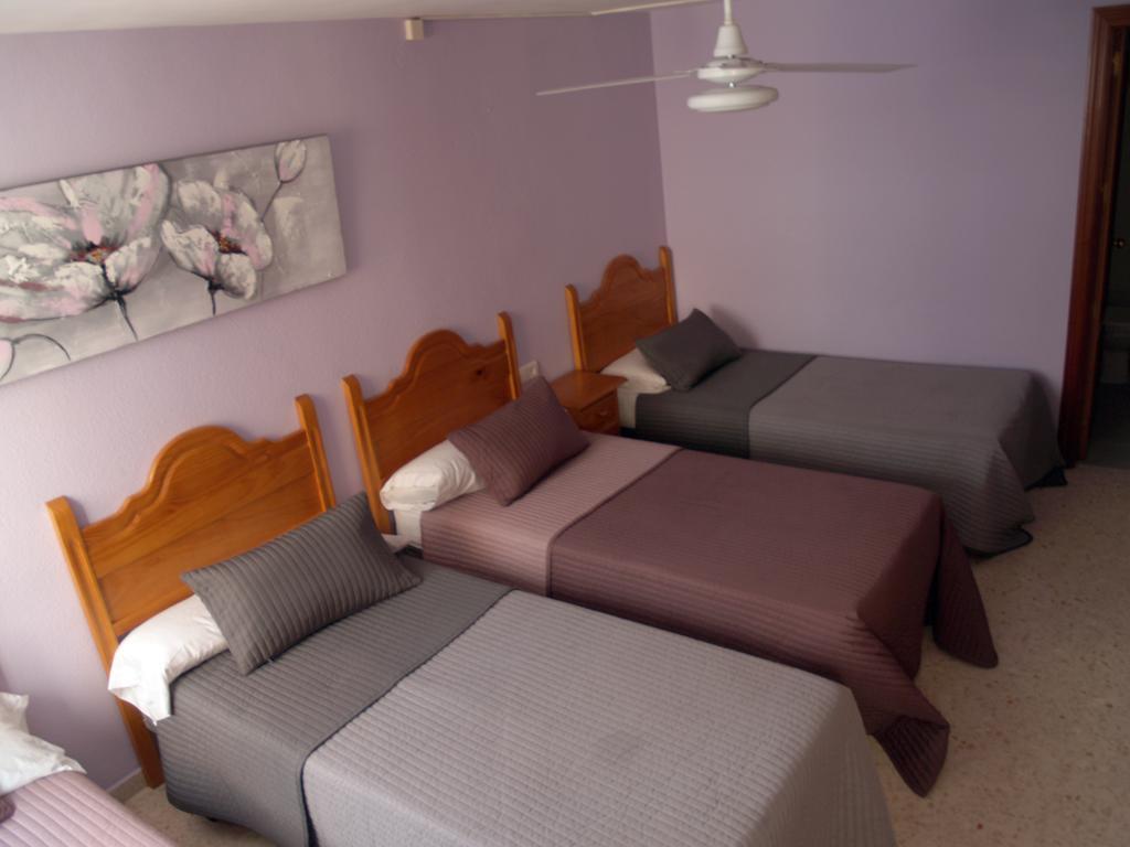 מארבלה Hostal Gonzalez מראה חיצוני תמונה